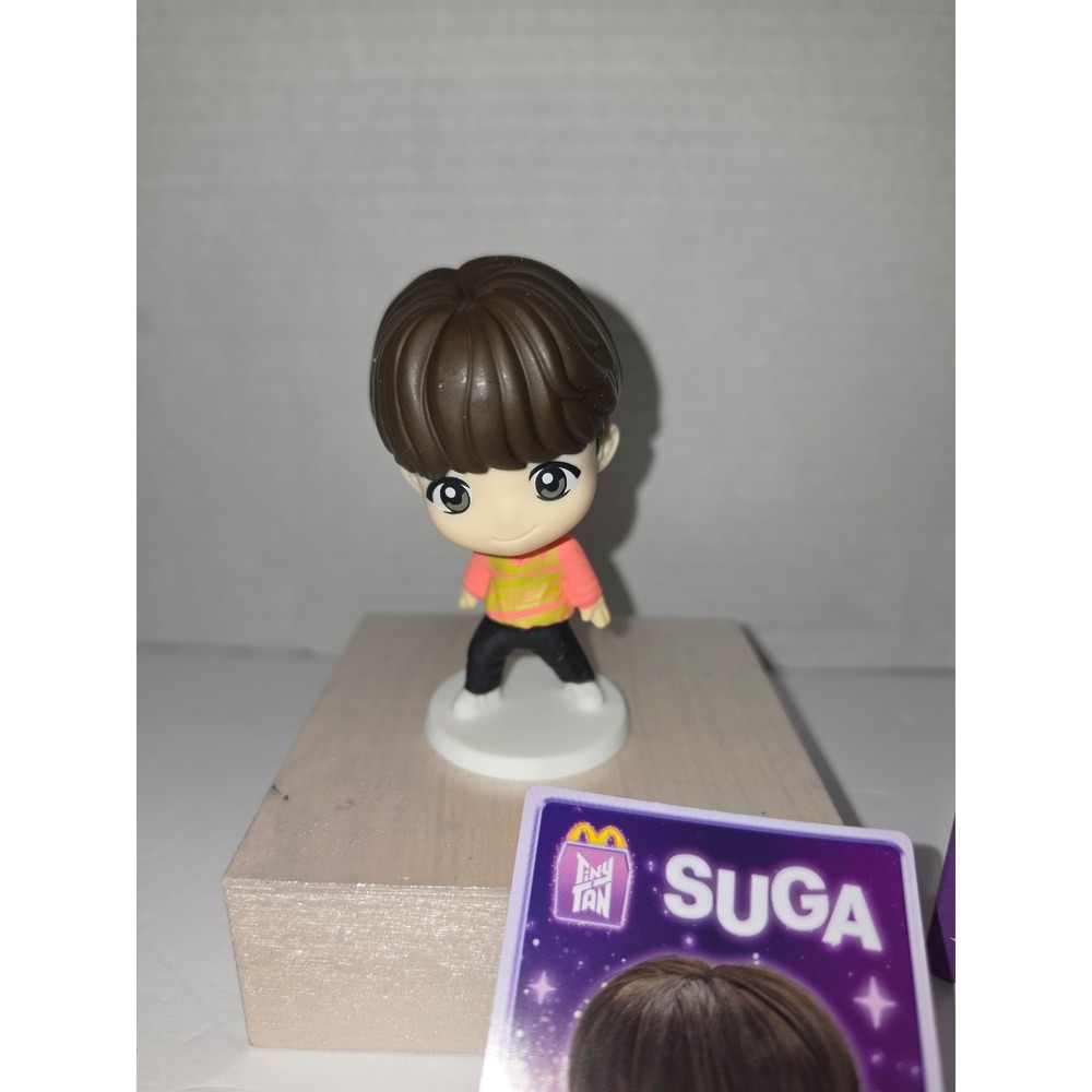 McDonald's TinyTAN x BTS 2025 Happy Meal Toy featuring SUGA Throwback - Picture 3 of 7